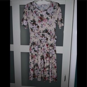 Woman’s floral dress ( Never Worn )